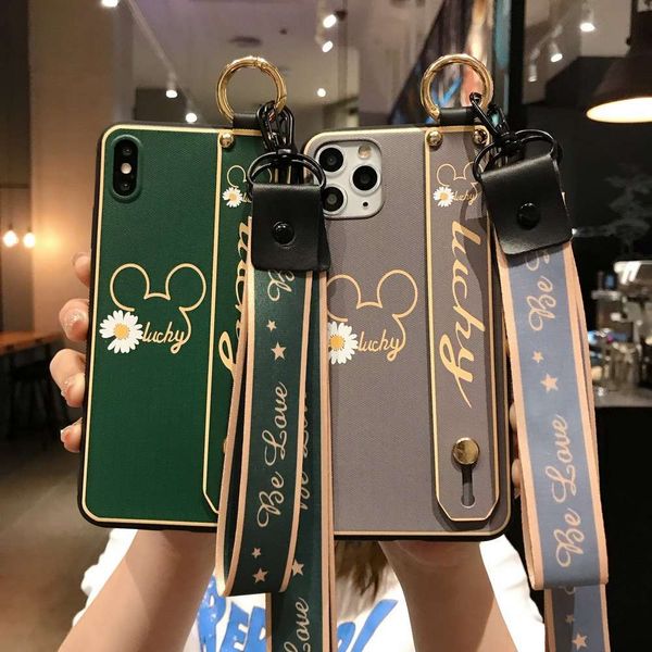 7 роскошных мультфильма ромашка для iphone max x xs 8 7plus 11pro висит веревочный чехол для мобильного телефона
7 роскошных мультфильма ромашка для iphone max x xs 8 7plus 11pro висит веревочный чехол для мобильного телефона
