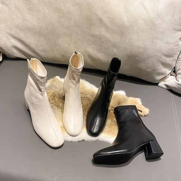 autumn and winter 2020 new middle short net red boots fashion thick soled high heel women's, White;red
autumn and winter 2020 new middle short net red boots fashion thick soled high heel women's, White;red