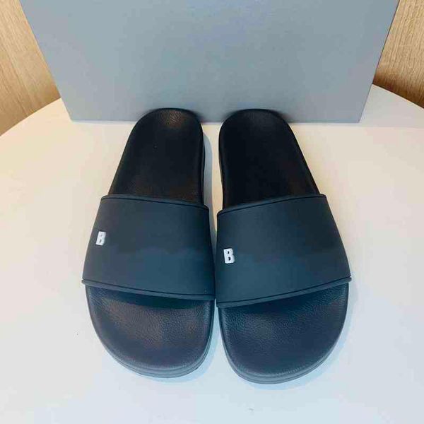 men slippers classic womens sandals slipper slide summer fashion wide flat slipperss flip flops with box size 35-46, Black
men slippers classic womens sandals slipper slide summer fashion wide flat slipperss flip flops with box size 35-46, Black