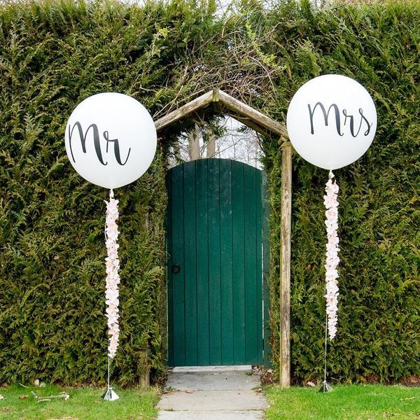 2pcs/lot good quality 36inch round white print mr&mrs latex balloons happy wedding valentine's day event air globos sqctsi
2pcs/lot good quality 36inch round white print mr&mrs latex balloons happy wedding valentine's day event air globos sqctsi