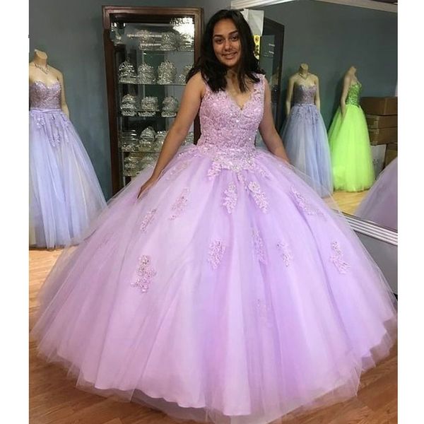 light purple ball gown quinceanera dresses applique lace beads floor length cinderella long brithday prom party gowns sweet 16 dress 15 anos, Blue;red
light purple ball gown quinceanera dresses applique lace beads floor length cinderella long brithday prom party gowns sweet 16 dress 15 anos, Blue;red