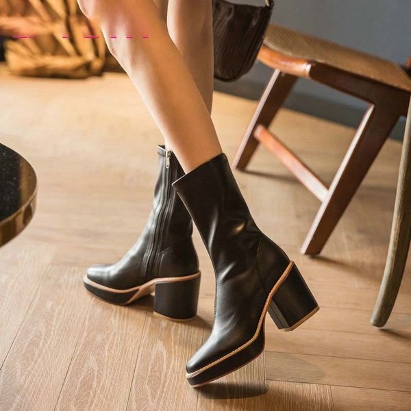 used to be 2021 ankle cow leather women's winter with round toe shoes all games heel big 34-43-size boots, Black
used to be 2021 ankle cow leather women's winter with round toe shoes all games heel big 34-43-size boots, Black