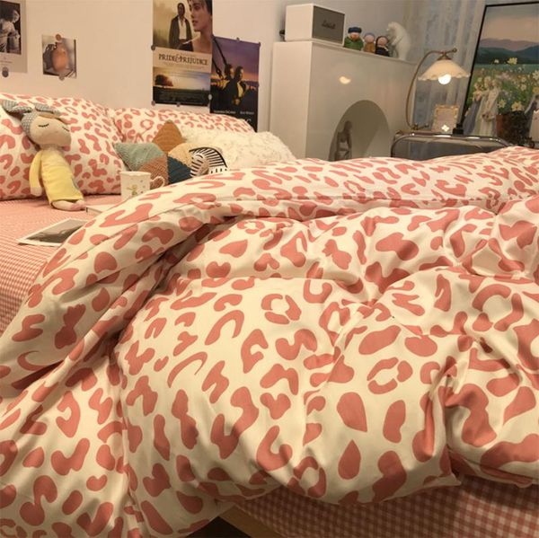 fashion sweet pink leopard bedding set kid teen adult,cotton twin full king home textile bed sheet pillowcase quilt cover
fashion sweet pink leopard bedding set kid teen adult,cotton twin full king home textile bed sheet pillowcase quilt cover