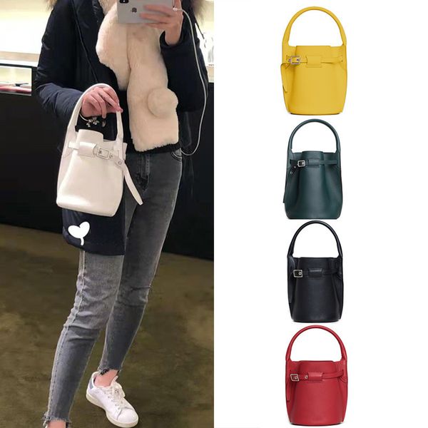 ins super fire women's handbag one shoulder slung bucket bag fashion new vegetable basket leather
ins super fire women's handbag one shoulder slung bucket bag fashion new vegetable basket leather