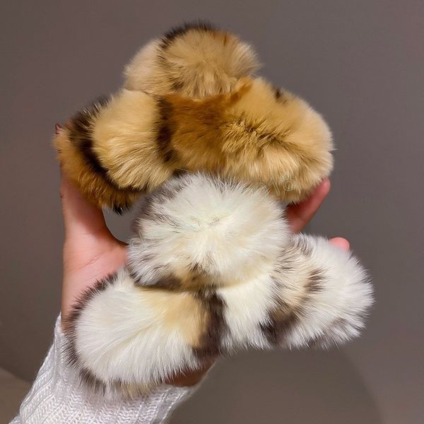winter women girl colors leopard plush clamps hairpins lady soft hair claws clip female fashion hair accessories, Slivery;golden
winter women girl colors leopard plush clamps hairpins lady soft hair claws clip female fashion hair accessories, Slivery;golden