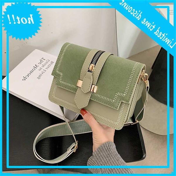 autumn and winter 2020 new small square women's fashion ins wide shoulder strap messenger bag simple commuter
autumn and winter 2020 new small square women's fashion ins wide shoulder strap messenger bag simple commuter