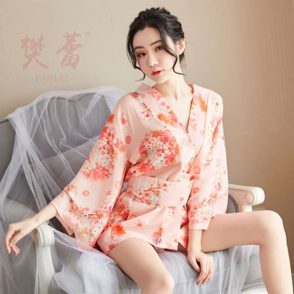 set printed kimono japane new bear high end lingerie women's home bathrobe and nightdrs, Black;white
set printed kimono japane new bear high end lingerie women's home bathrobe and nightdrs, Black;white