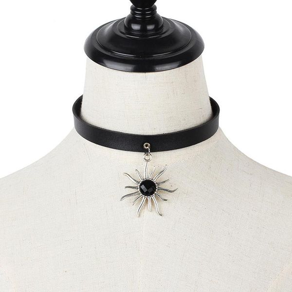 chokers 2021 punk pu leather women choker heart round collar necklace body birthday party gift chocker jewelry, Golden;silver
chokers 2021 punk pu leather women choker heart round collar necklace body birthday party gift chocker jewelry, Golden;silver