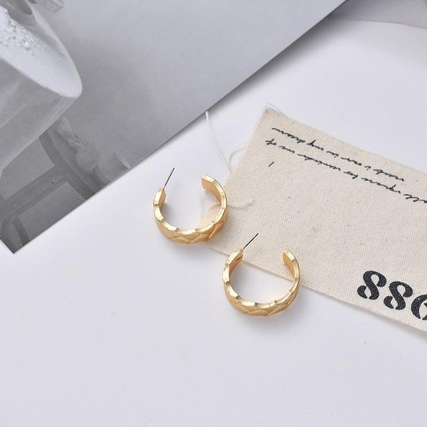 hoop & huggie meetvii fashion gold color earrings for women simple punk metal female jewelry, Golden;silver
hoop & huggie meetvii fashion gold color earrings for women simple punk metal female jewelry, Golden;silver