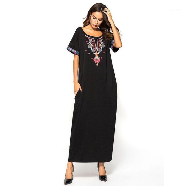 muslim abaya dress women cotton embroidery short sleeve ramadan islamic clohing casual maxi vestidos moroccan kaftan musulman1, Red
muslim abaya dress women cotton embroidery short sleeve ramadan islamic clohing casual maxi vestidos moroccan kaftan musulman1, Red