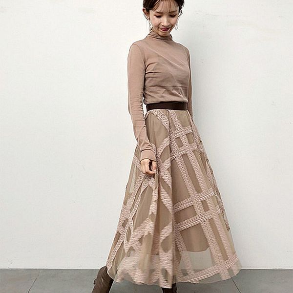 2020 autumn and winter japanese new product all-match lace stitching mesh embroidery skirt is thin a-line plaid skirt q1209, Black
2020 autumn and winter japanese new product all-match lace stitching mesh embroidery skirt is thin a-line plaid skirt q1209, Black