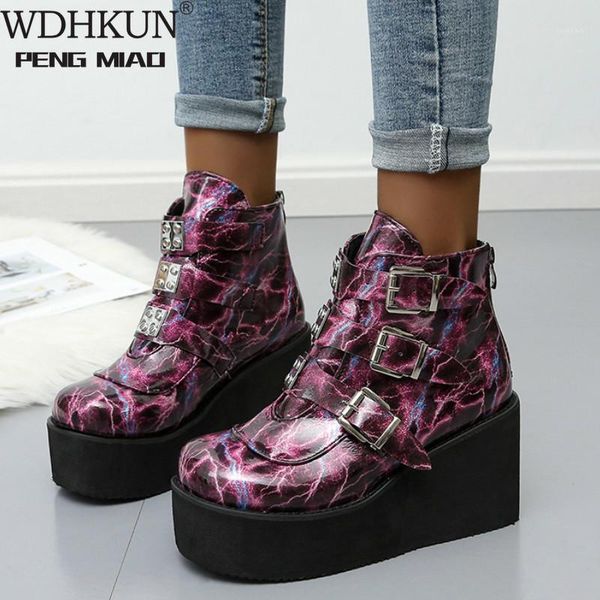 2020 new fashion winter metal buckle ankel boots women punk female platform boots wedges high heels pu women botas mujer1, Black
2020 new fashion winter metal buckle ankel boots women punk female platform boots wedges high heels pu women botas mujer1, Black