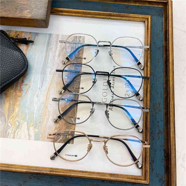 2022 factory wholesale crowe myopia titanium frame flat lens with simple circular glasses, White;black
2022 factory wholesale crowe myopia titanium frame flat lens with simple circular glasses, White;black