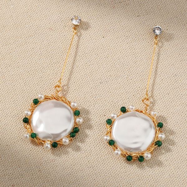 fashion ladies retro oblate pearl charm eardrop long chain earring studs women white pearl dangle statement earrings designer jewelry gift, Silver 
fashion ladies retro oblate pearl charm eardrop long chain earring studs women white pearl dangle statement earrings designer jewelry gift, Silver