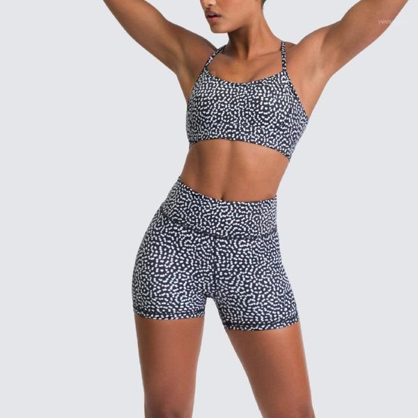 yoga outfits women short set soild fitness clothng jogging femme workout clothes sports bras running shorts conjuntos de mujer1, White;red
yoga outfits women short set soild fitness clothng jogging femme workout clothes sports bras running shorts conjuntos de mujer1, White;red