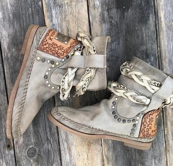 2021 new women ankle boots warm flats shoes autumn vintage pu leather rivets gladiator booties woman boots mujer zapatos, Black
2021 new women ankle boots warm flats shoes autumn vintage pu leather rivets gladiator booties woman boots mujer zapatos, Black