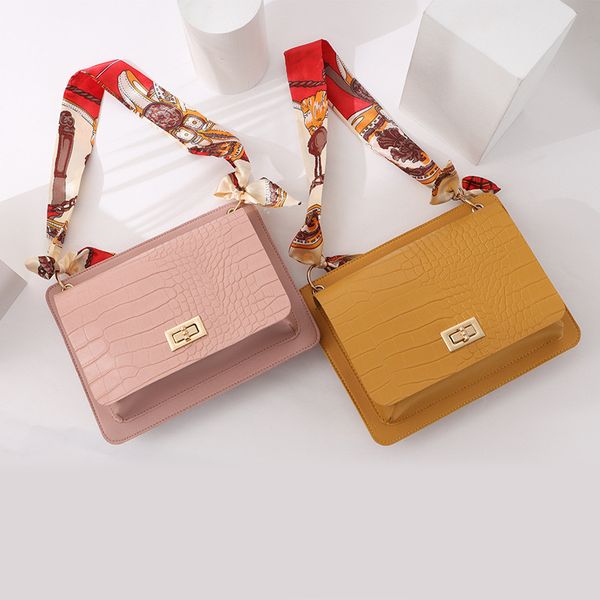 korean designer mobile phone bag crocodile pattern lock chain casual mobile phone bag shoulder diagonal jelly silk scarf female mobile phone
korean designer mobile phone bag crocodile pattern lock chain casual mobile phone bag shoulder diagonal jelly silk scarf female mobile phone