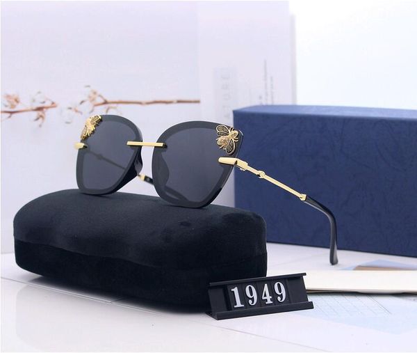 2020 new luxur classic square sunglasses designer brand fashion mens womens polarized sun glasses eyewear metal glass lenses, White;black
2020 new luxur classic square sunglasses designer brand fashion mens womens polarized sun glasses eyewear metal glass lenses, White;black