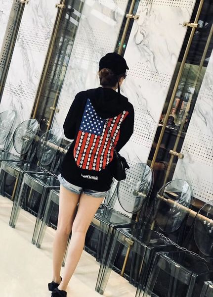 new fashion brand high end crosin horseshoe ch printed men's and women's pure cotton lovers' long sleeve zipper coat, Black;gray
new fashion brand high end crosin horseshoe ch printed men's and women's pure cotton lovers' long sleeve zipper coat, Black;gray