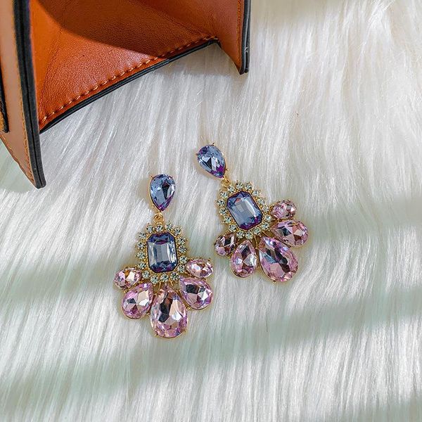 dangle & chandelier europe and america fashion jewelry purple crystal long luxury earrings for woman shiny trendy water drop earring female, Silver
dangle & chandelier europe and america fashion jewelry purple crystal long luxury earrings for woman shiny trendy water drop earring female, Silver