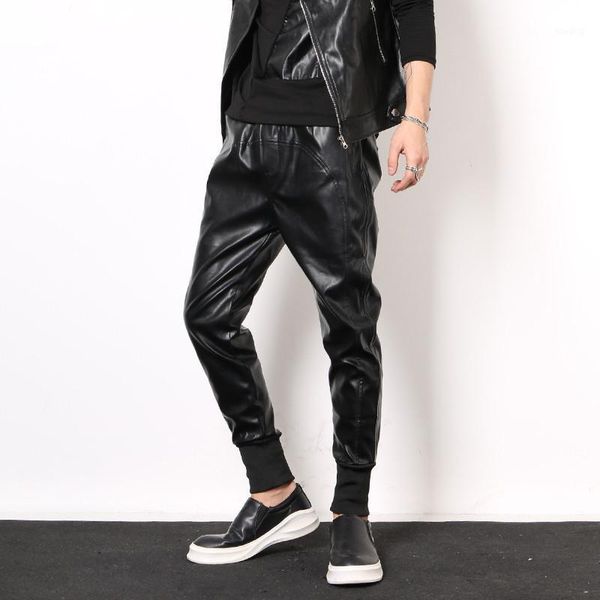 2020 new winter slim fit leather pants fashion pu leather elastic waist harem trousers streetwear casual pencil pants plus size1, Black
2020 new winter slim fit leather pants fashion pu leather elastic waist harem trousers streetwear casual pencil pants plus size1, Black