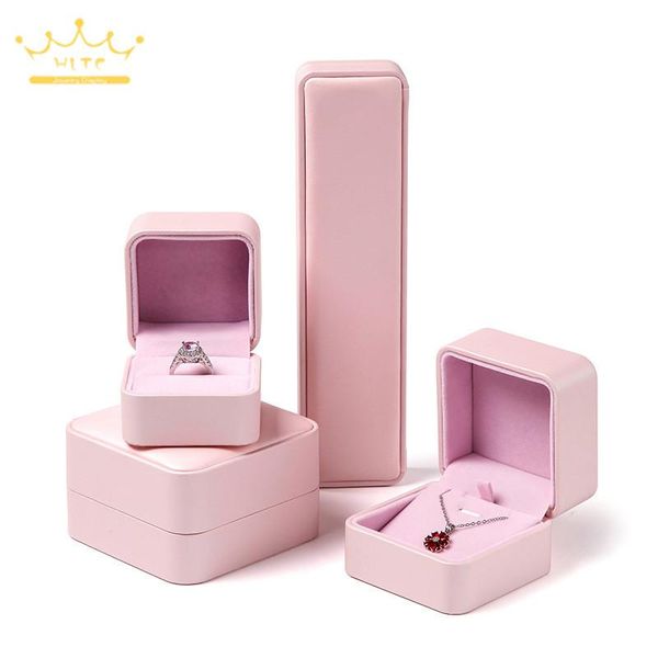 pu jewelry packing box factory direct selling ring box necklace jewellry store gift packaging wedding propose prop, Pink;blue
pu jewelry packing box factory direct selling ring box necklace jewellry store gift packaging wedding propose prop, Pink;blue