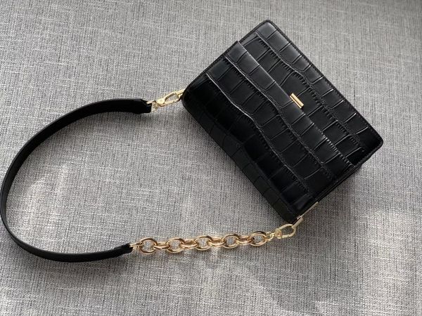 bags 2020 new trendy shoulder bag messenger bag niche design crocodile pattern small square female
bags 2020 new trendy shoulder bag messenger bag niche design crocodile pattern small square female