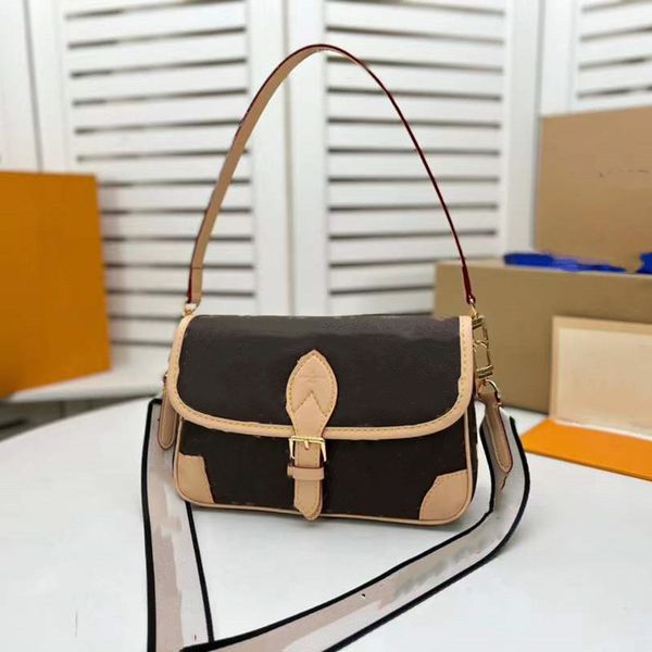 luxury ladies diagonal fashion shoulder bag casual banquet baguette