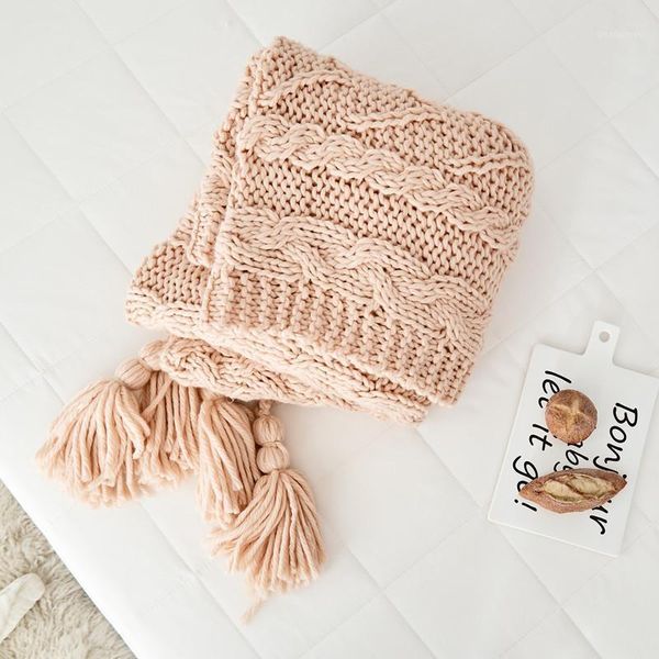 new solid knitting blanket leisure sofa office nap thickened warm travel air conditioning winter comfortable soft blankets1
new solid knitting blanket leisure sofa office nap thickened warm travel air conditioning winter comfortable soft blankets1