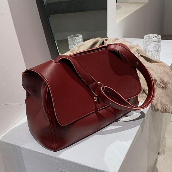 cross body vintage large tote bag 2021 quality pu leather women's designer handbag capacity armpit portable shoulder bags
cross body vintage large tote bag 2021 quality pu leather women's designer handbag capacity armpit portable shoulder bags