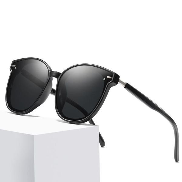 elegant wine red women fashion polarized sunglasses men driving sun glasses korean round transparent frame brown lens shades 113, White;black
elegant wine red women fashion polarized sunglasses men driving sun glasses korean round transparent frame brown lens shades 113, White;black