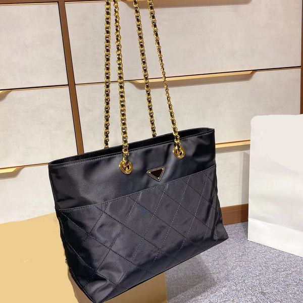 new luxury designer bags fashion simple versatile large capacity handbags shoping styles shoulder tote bag ladies shopping bag
new luxury designer bags fashion simple versatile large capacity handbags shoping styles shoulder tote bag ladies shopping bag