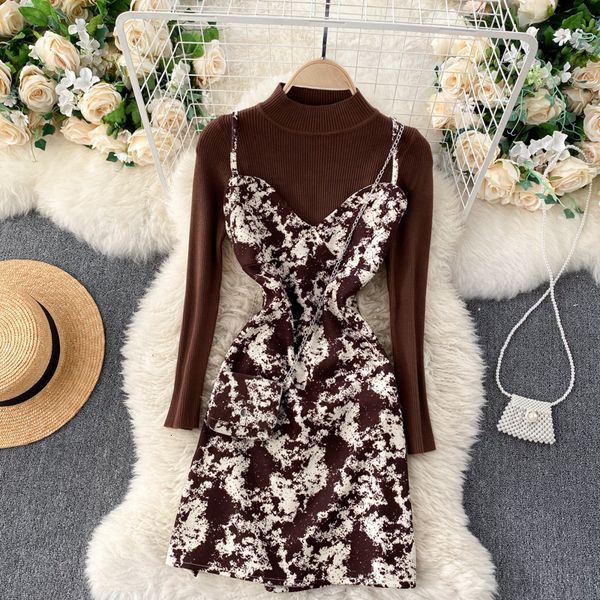 2021 new female autumn design thin knitted shirt off the shoulder tie dye strap wearing sets izcl, Black;gray
2021 new female autumn design thin knitted shirt off the shoulder tie dye strap wearing sets izcl, Black;gray
