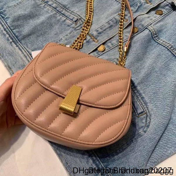 fashion designer saddle bag luxury handbags strap ladies shoulder messenger bags, Black;red
fashion designer saddle bag luxury handbags strap ladies shoulder messenger bags, Black;red