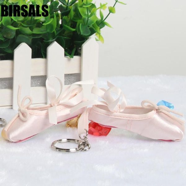 kids ballerina mini ballet shoe ballet keychain gift satin pointe shoes key ring dance shoes bag charm chain0091, Black;red 
kids ballerina mini ballet shoe ballet keychain gift satin pointe shoes key ring dance shoes bag charm chain0091, Black;red