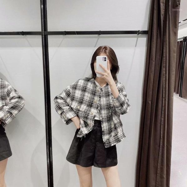 wenqing womens casual loose round neck tweed plaid bomber shackets short relaxed shirt jackets outerwear1, Black;brown
wenqing womens casual loose round neck tweed plaid bomber shackets short relaxed shirt jackets outerwear1, Black;brown