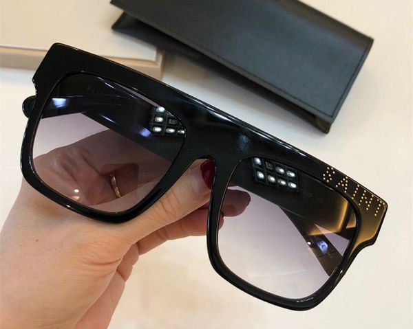 368 new fashion sunglasses for women popular square full frame uv400 lens summer style face come with case classic sunglasses, White;black
368 new fashion sunglasses for women popular square full frame uv400 lens summer style face come with case classic sunglasses, White;black