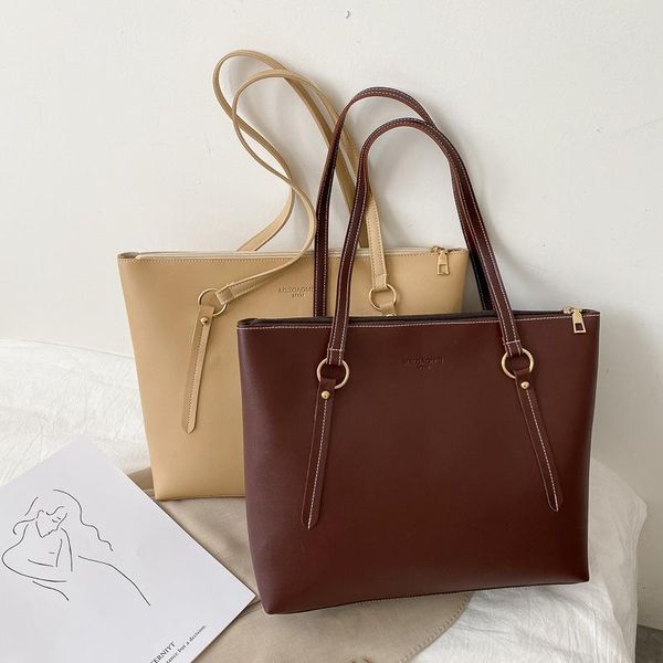 female bag large capacity tote bag 2021 spring new wave european and american fashion one shoulder big simple retro handbag
female bag large capacity tote bag 2021 spring new wave european and american fashion one shoulder big simple retro handbag