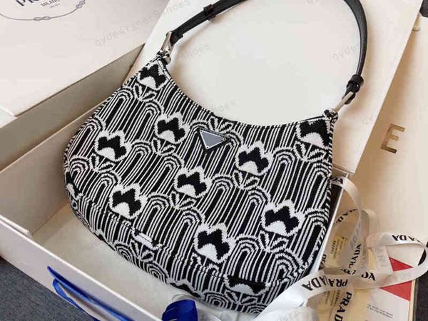 with gift box women's designer jacquard underarm bag cleo shoulder 6100 size 27*22*4cm
with gift box women's designer jacquard underarm bag cleo shoulder 6100 size 27*22*4cm