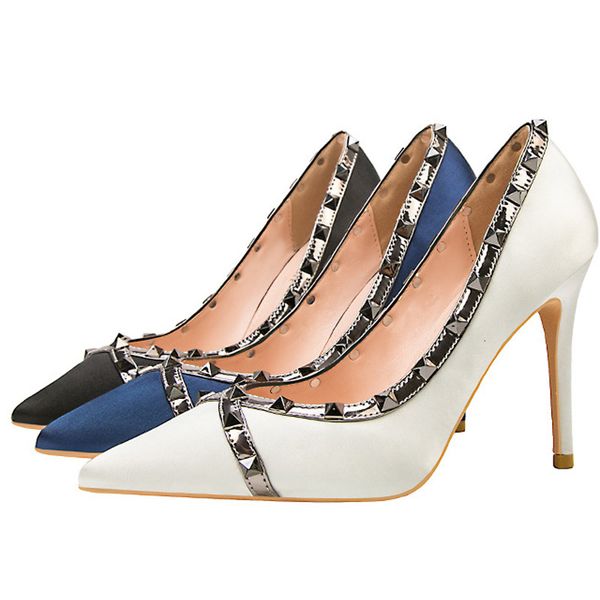 novelty women's shoes rivets pointed toe glitter high heels 10cm women's pumps fashionable shiny high-heeled women's pumps .t, Black
novelty women's shoes rivets pointed toe glitter high heels 10cm women's pumps fashionable shiny high-heeled women's pumps .t, Black