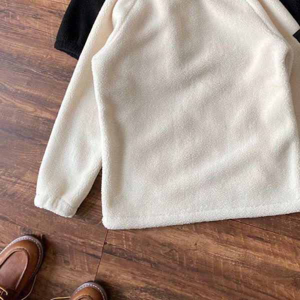 autumn and winter men's small stand collar design splicing cashmere warm jacket 110607, Black;brown
autumn and winter men's small stand collar design splicing cashmere warm jacket 110607, Black;brown