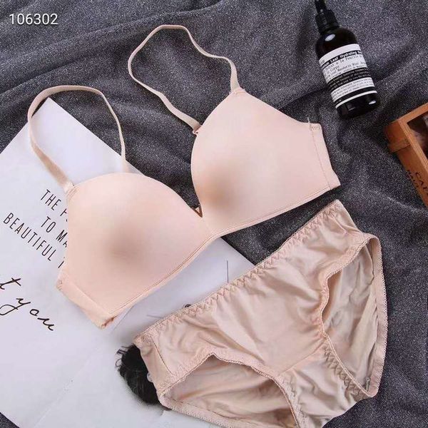 2021 hantan stylish simplicity women fashion solid color underwear push up bra and panties set, Red;black
2021 hantan stylish simplicity women fashion solid color underwear push up bra and panties set, Red;black