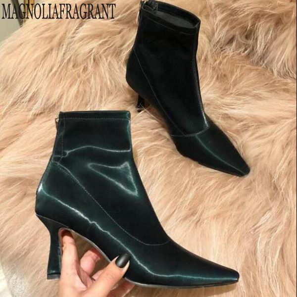 2020 spring fashion women boots pointed toe yarn elastic ankle boots thick heels shoes autumn winter female socks y822, Black
2020 spring fashion women boots pointed toe yarn elastic ankle boots thick heels shoes autumn winter female socks y822, Black
