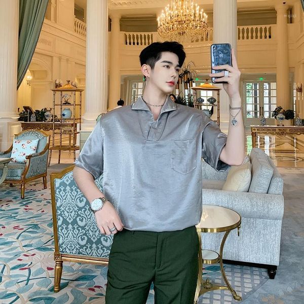 men's casual shirts ewq / men's wear satin short sleeve shirt for male 2021 summer pullover solid color loose 9y16701, White;black
men's casual shirts ewq / men's wear satin short sleeve shirt for male 2021 summer pullover solid color loose 9y16701, White;black