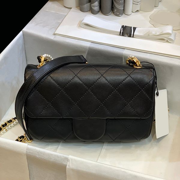 the new series shoulder bag 09858 metal clasp intervals hold the chain to the string of pearls hardware with pearl chain fashion bags
the new series shoulder bag 09858 metal clasp intervals hold the chain to the string of pearls hardware with pearl chain fashion bags