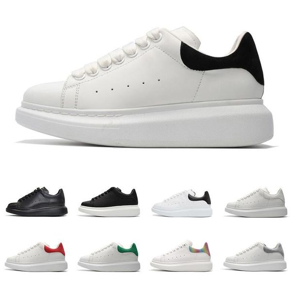famous brand fashion sports shoes triple black and white leather suede men and women's flat shoes are suitable for lovers to walk outdo
famous brand fashion sports shoes triple black and white leather suede men and women's flat shoes are suitable for lovers to walk outdo