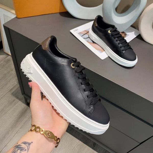 2021 couple fashion casual shoes outdoor sports show classic cartoon simple atmosphere leather l wholesale 35-45, Black
2021 couple fashion casual shoes outdoor sports show classic cartoon simple atmosphere leather l wholesale 35-45, Black