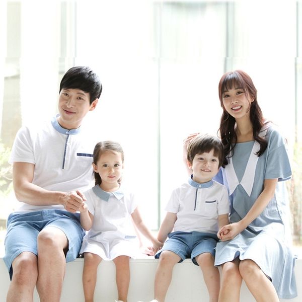 summer family matching outfits dad son short sleeve t-shirt mother girls daughter loose dresses family fashion vacation clothes y200713, Blue
summer family matching outfits dad son short sleeve t-shirt mother girls daughter loose dresses family fashion vacation clothes y200713, Blue