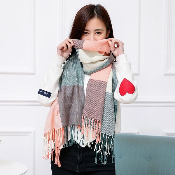 2020 korean autumn and warm imitation cashmere tassel student new plaid scarf female winter shawl, Blue;gray
2020 korean autumn and warm imitation cashmere tassel student new plaid scarf female winter shawl, Blue;gray