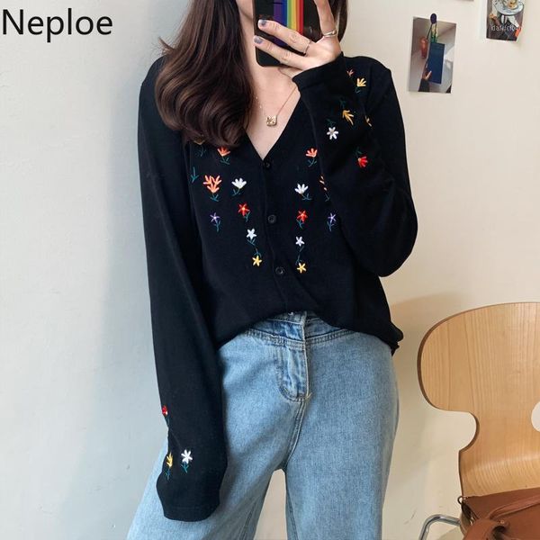 neploe floral embroidery v-neck knitted cardigan 2020 summer thin long sleeve v-neck knitwear korean casaul sweater coat 4b6111, White
neploe floral embroidery v-neck knitted cardigan 2020 summer thin long sleeve v-neck knitwear korean casaul sweater coat 4b6111, White